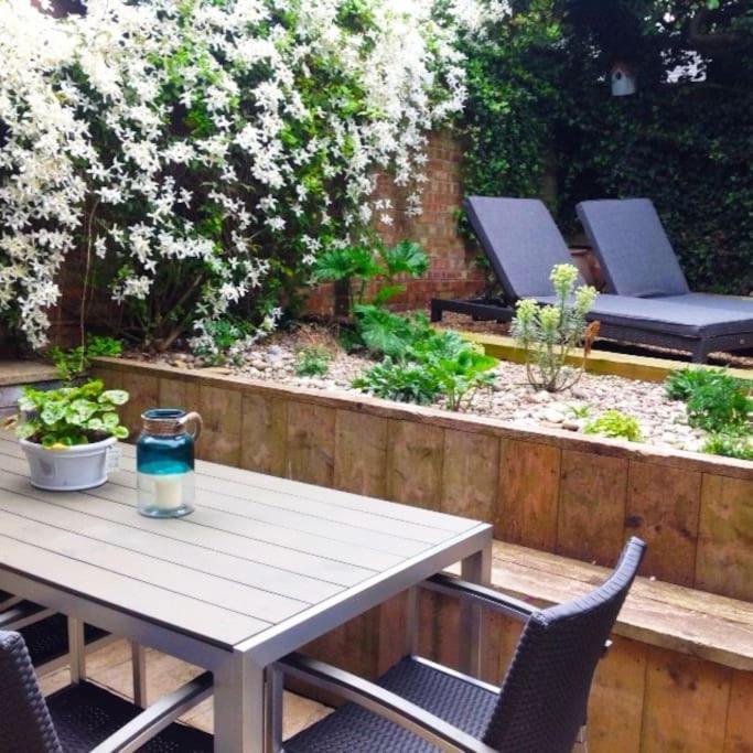 Gorgeous Comfy Walking Birdwatching Paddle Boarding And Seafood On The Doorstep * West Mersea
