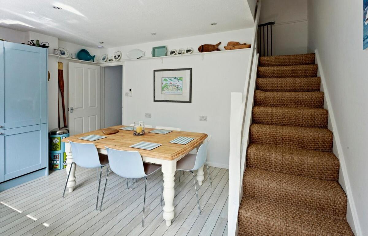 Gorgeous Comfy Walking Birdwatching Paddle Boarding And Seafood On The Doorstep *