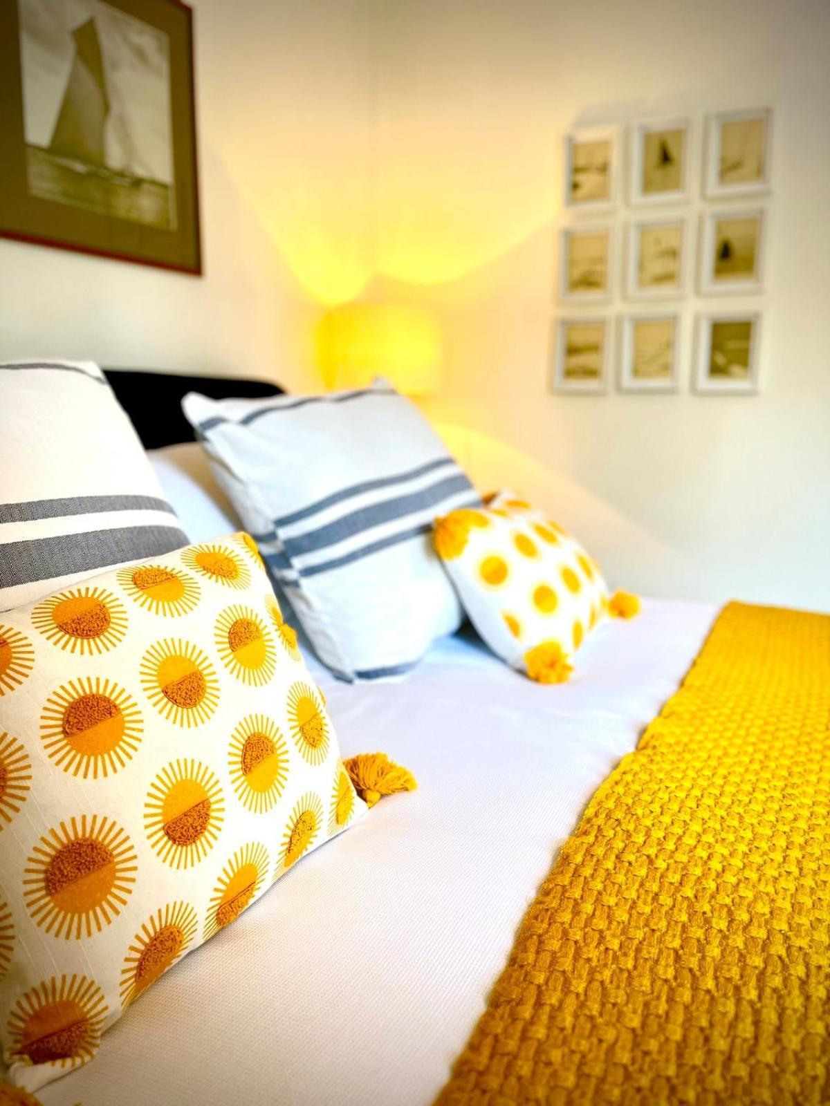 Gorgeous Comfy Walking Birdwatching Paddle Boarding And Seafood On The Doorstep * West Mersea